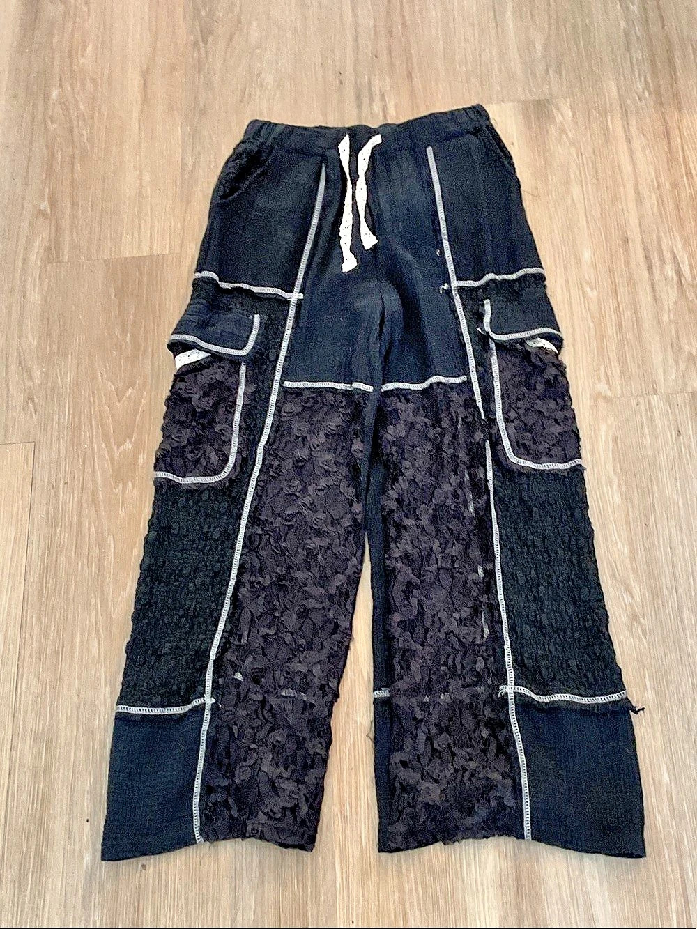 POL Black Lace Panel Cargo Joggers Size Small